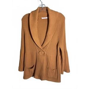 Woman’s Ribbed Carmel Cardigan By Bill Blass Pockets and Button Large